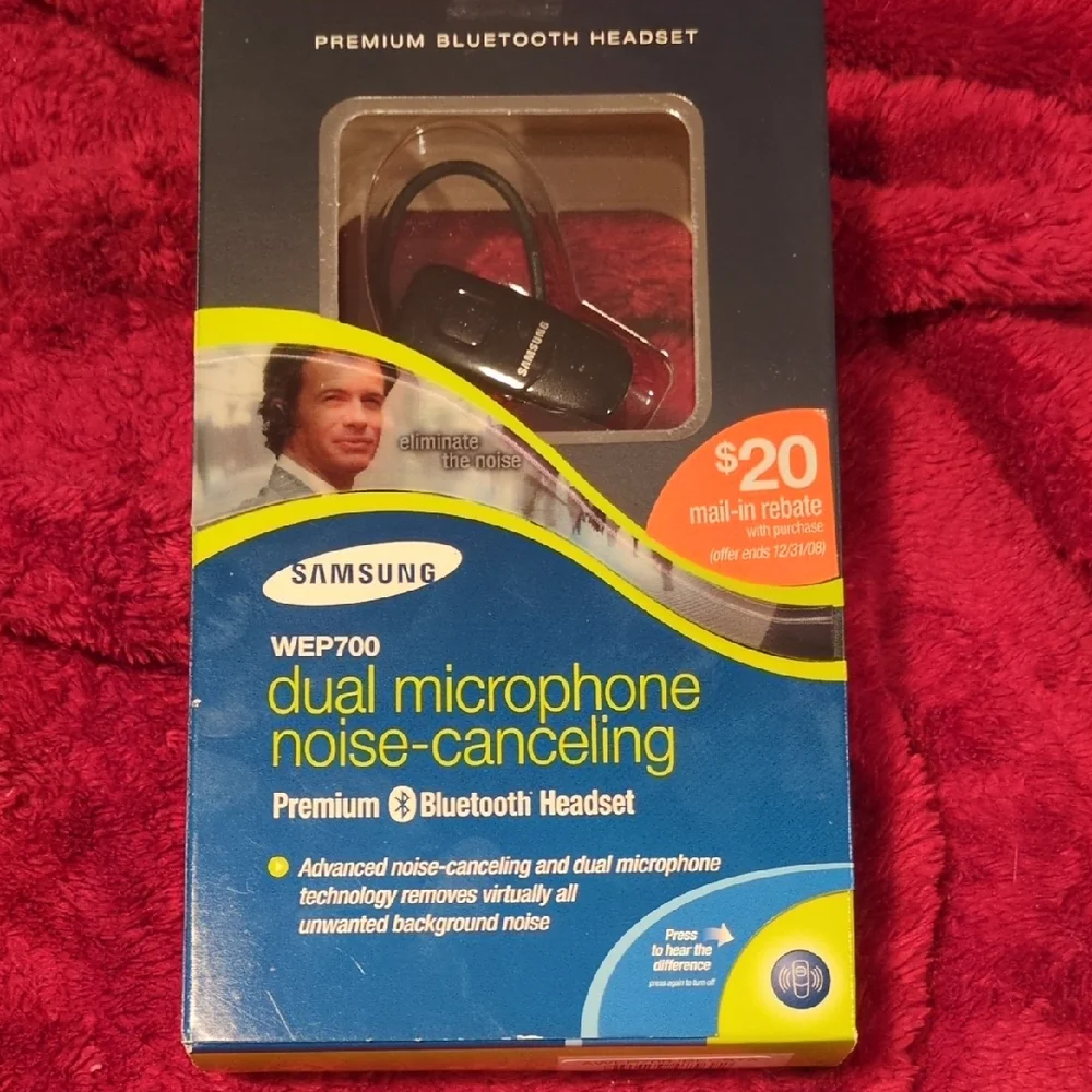 Samsung WEP700 Premium Bluetooth Headset - Black
